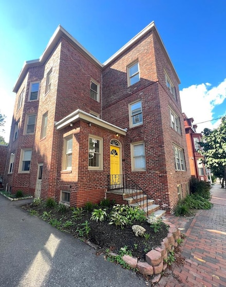 21 Dow St Unit 4, Portland, ME 04102
