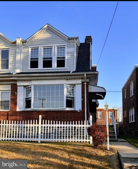 7733 Loretto Ave, Philadelphia, PA 19111