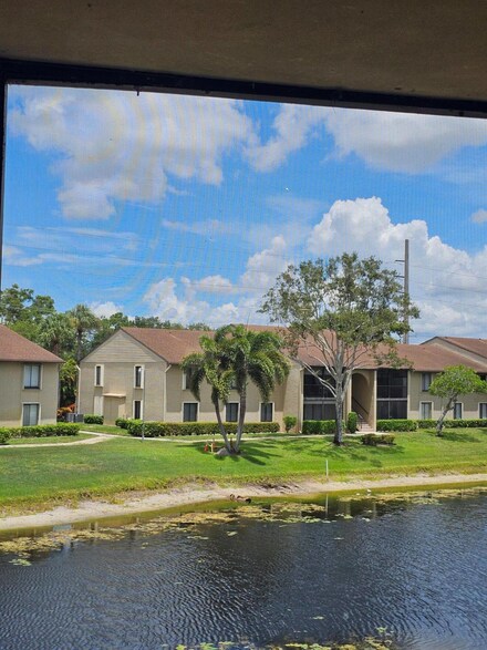 728 Sunny Pine Way Unit C2, Greenacres, FL 33415