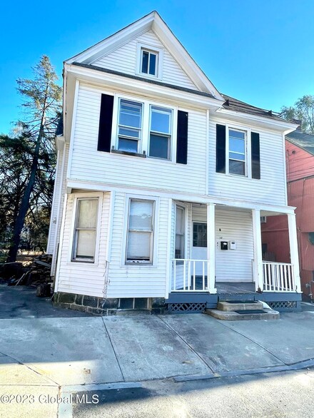 34 Catherine St, Schenectady, NY 12307