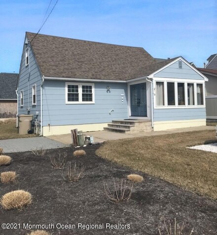 10 21st Ave, Seaside Park, NJ 08752