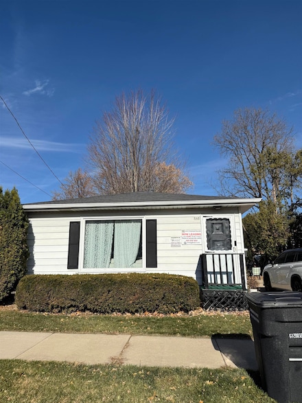 848 Woodland Ave, Oshkosh, WI 54901