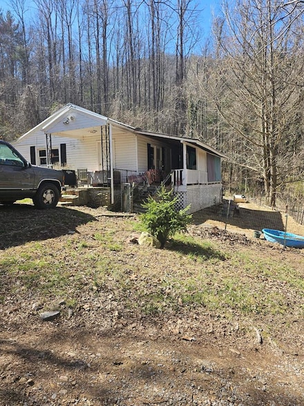 33974 Orchard Hill Rd, Damascus, VA 24236