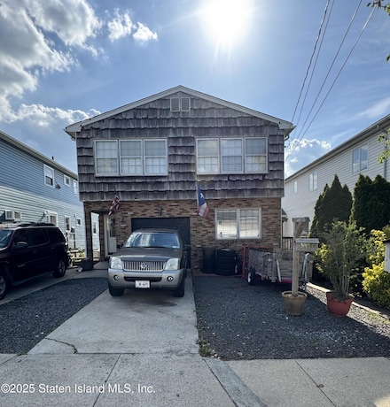 276 Foster Rd, Staten Island, NY 10309