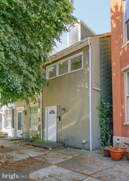 932 N 2nd St, Harrisburg, PA 17102