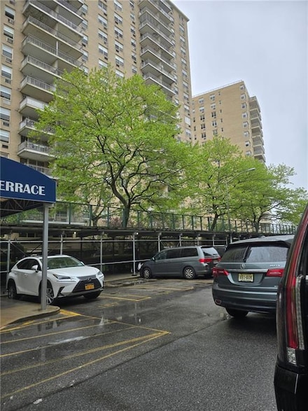 35 Seacoast Terrace Unit 14W, Brooklyn, NY 11235