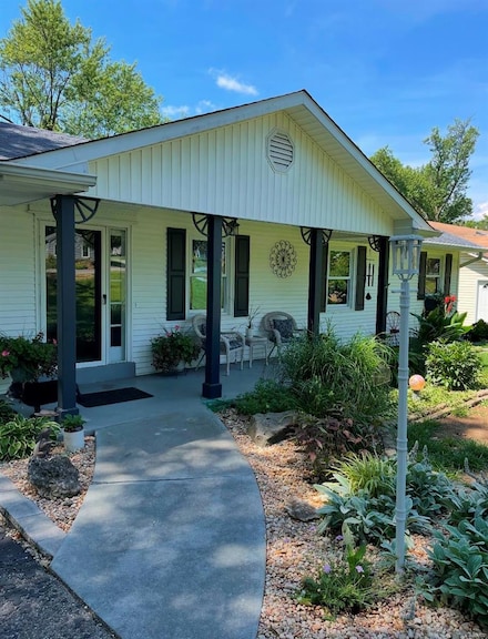 10420 Clarendon Ave, Saint Louis, MO 63114