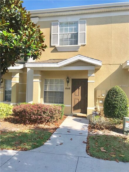 10668 Savannah Wood Dr, Orlando, FL 32832
