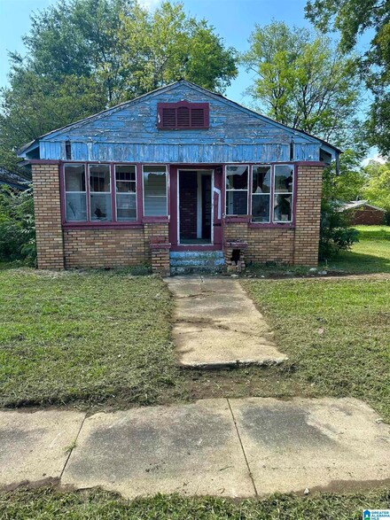 503 4th Ct W, Birmingham, AL 35204
