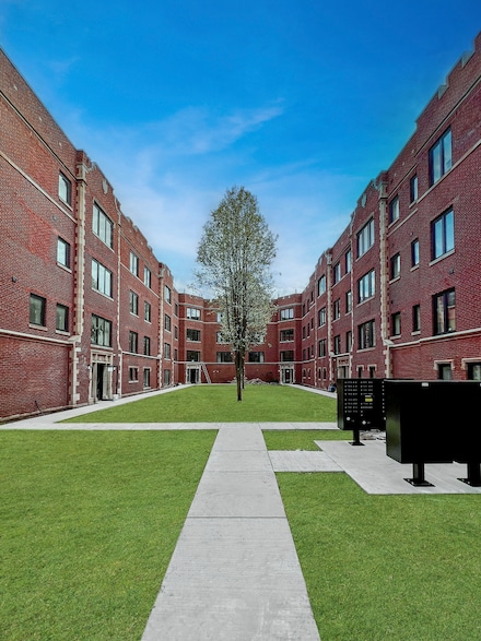 1337 W Estes Ave Unit 2D, Chicago, IL 60626