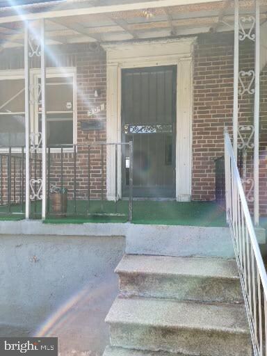 904 Wicklow Rd, Baltimore, MD 21229
