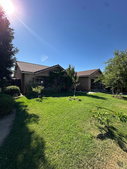 220 S Double Tree Way, Madera, CA 93637