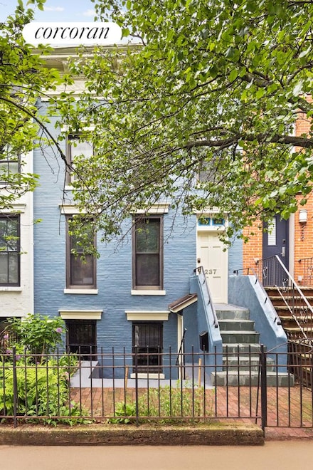 237 8th St, Brooklyn, NY 11215