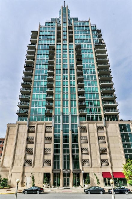 4909 Laclede Ave Unit 1401, Saint Louis, MO 63108