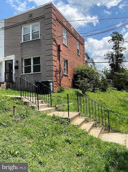5038 Jay St NE, Washington, DC 20019
