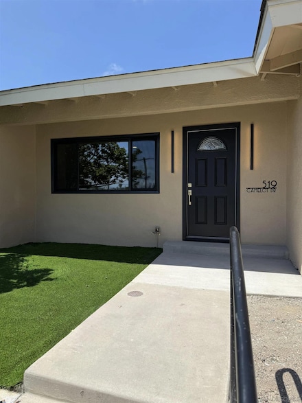 519 Camelot Dr, Oceanside, CA 92054