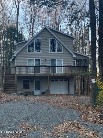 1034 Evergreen Dr, Lake Ariel, PA 18436