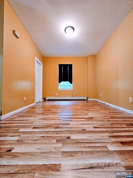 279 W Runyon St, Newark, NJ 07108