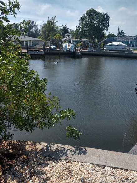 10004 Cortez Rd W Unit 105, Bradenton, FL 34210
