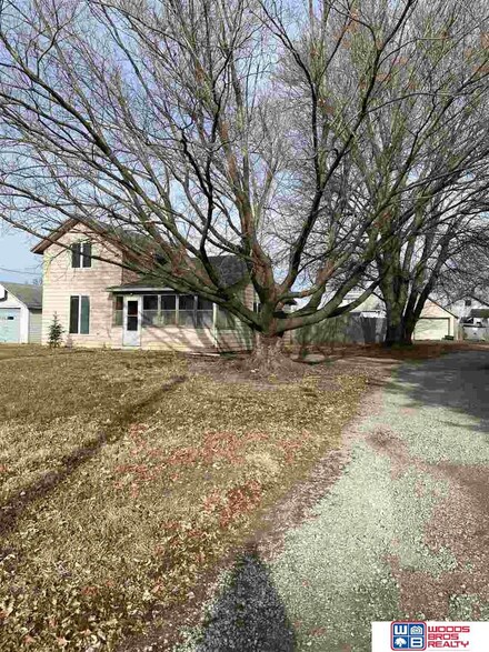 113 W 5th St, Stromsburg, NE 68666