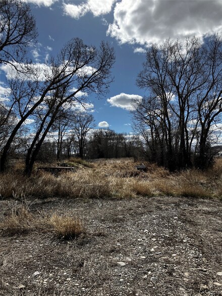 101 4th Ave SW, Choteau, MT 59422