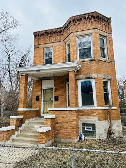 11727 S Lowe Ave, Chicago, IL 60628