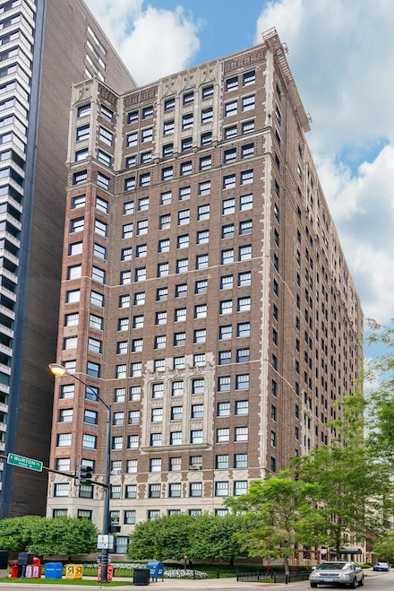 1448 N Lake Shore Dr Unit 9A, Chicago, IL 60610