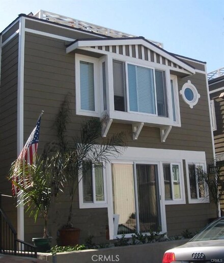 210 41st St, Newport Beach, CA 92663