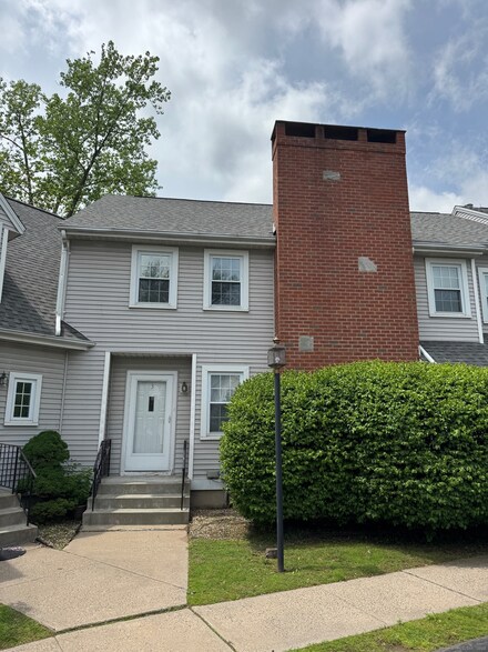 222 W Main St Unit 1C, Southington, CT 06479