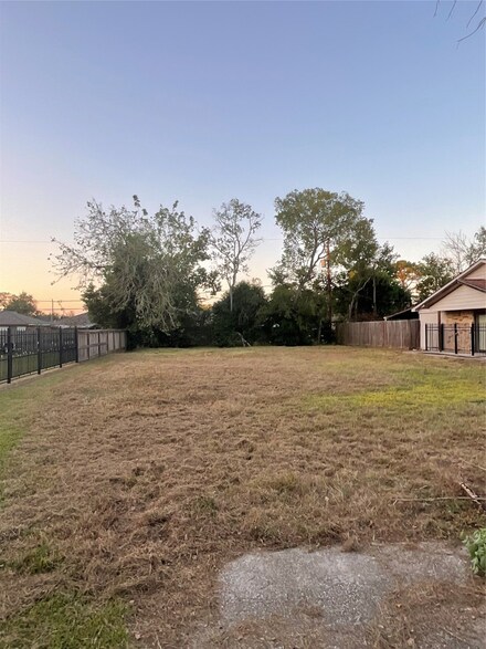 0 Winthrop St Unit 5866376, Houston, TX 77075