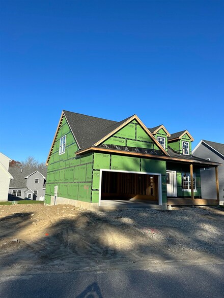 4 Bent Grass Cir Unit 2, Kingston, NH 03848