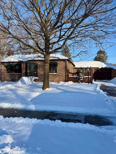 519 6th St NE, Clarion, IA 50525