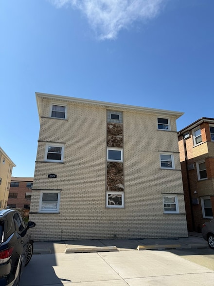 8529 W Catalpa Ave Unit 2N, Chicago, IL 60656