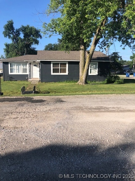 310 SW 1st St, Adair, OK 74330