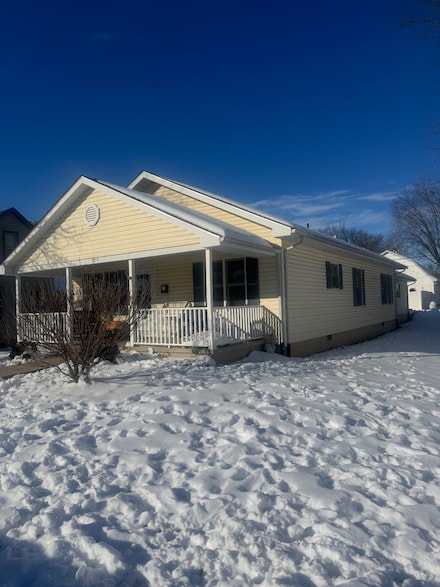 209 E Franklin St, Roodhouse, IL 62082