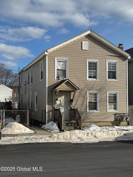 31 2nd St, Waterford, NY 12188