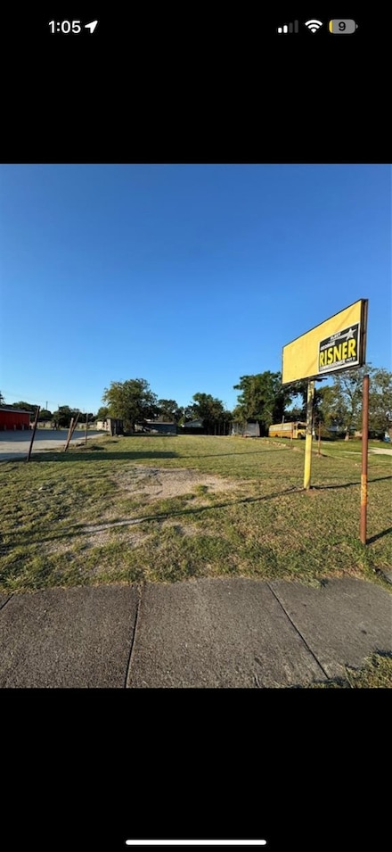 8021 Harrisburg Blvd, Houston, TX 77012