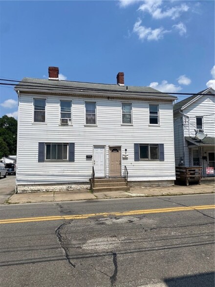 1305 Penn Ave, Jeannette, PA 15644