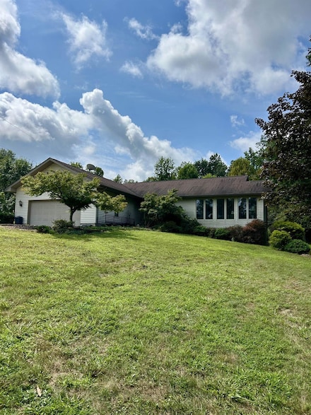 230 Hilltop Rd, Lavalette, WV 25535