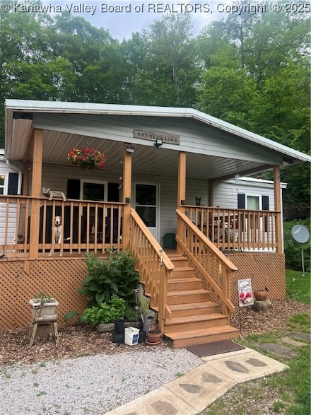 2239 Frozen Camp Creek Rd, Gay, WV 25244