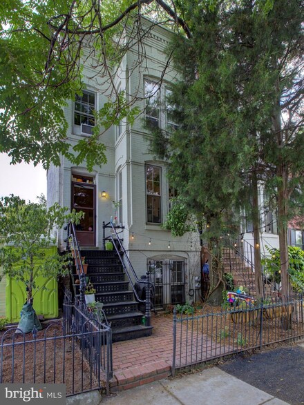 605 E St SE, Washington, DC 20003