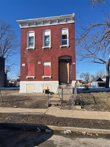 1901 Bacon St, Saint Louis, MO 63106
