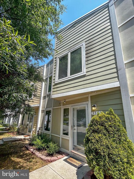 3553 6th St, Brooklyn, MD 21225