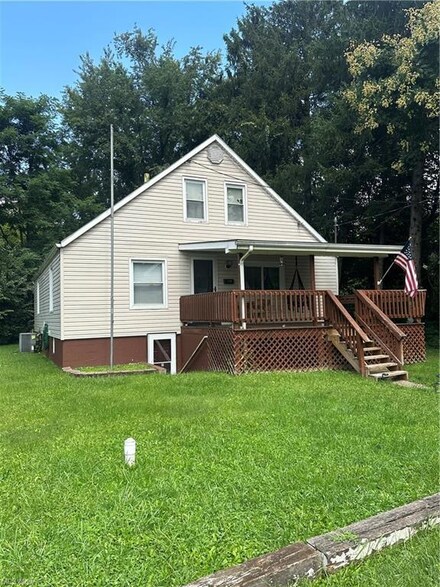 1736 Globe St, East Liverpool, OH 43920