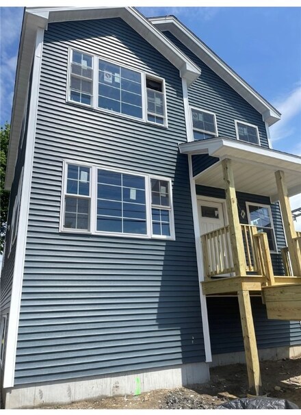 91 Yorkshire St, Providence, RI 02908