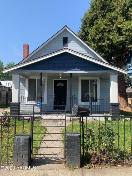 114 S 7th St, Yakima, WA 98901