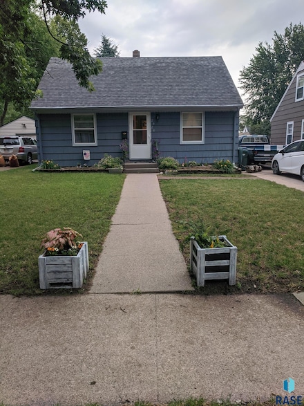 2420 S Hawthorne Ave, Sioux Falls, SD 57105