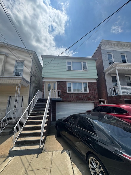 315 22nd St, Union City, NJ 07087