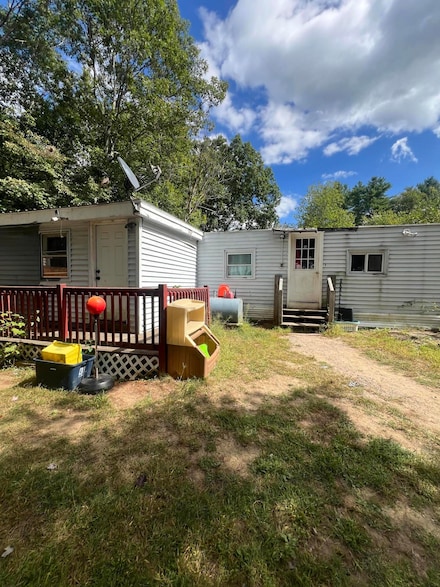 62 Nichols Ln, Hollis, ME 04042