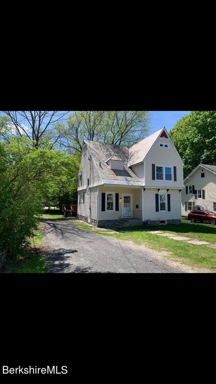 9 Orchard St, Adams, MA 01220